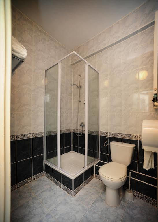פילה Hotel Gwda מראה חיצוני תמונה